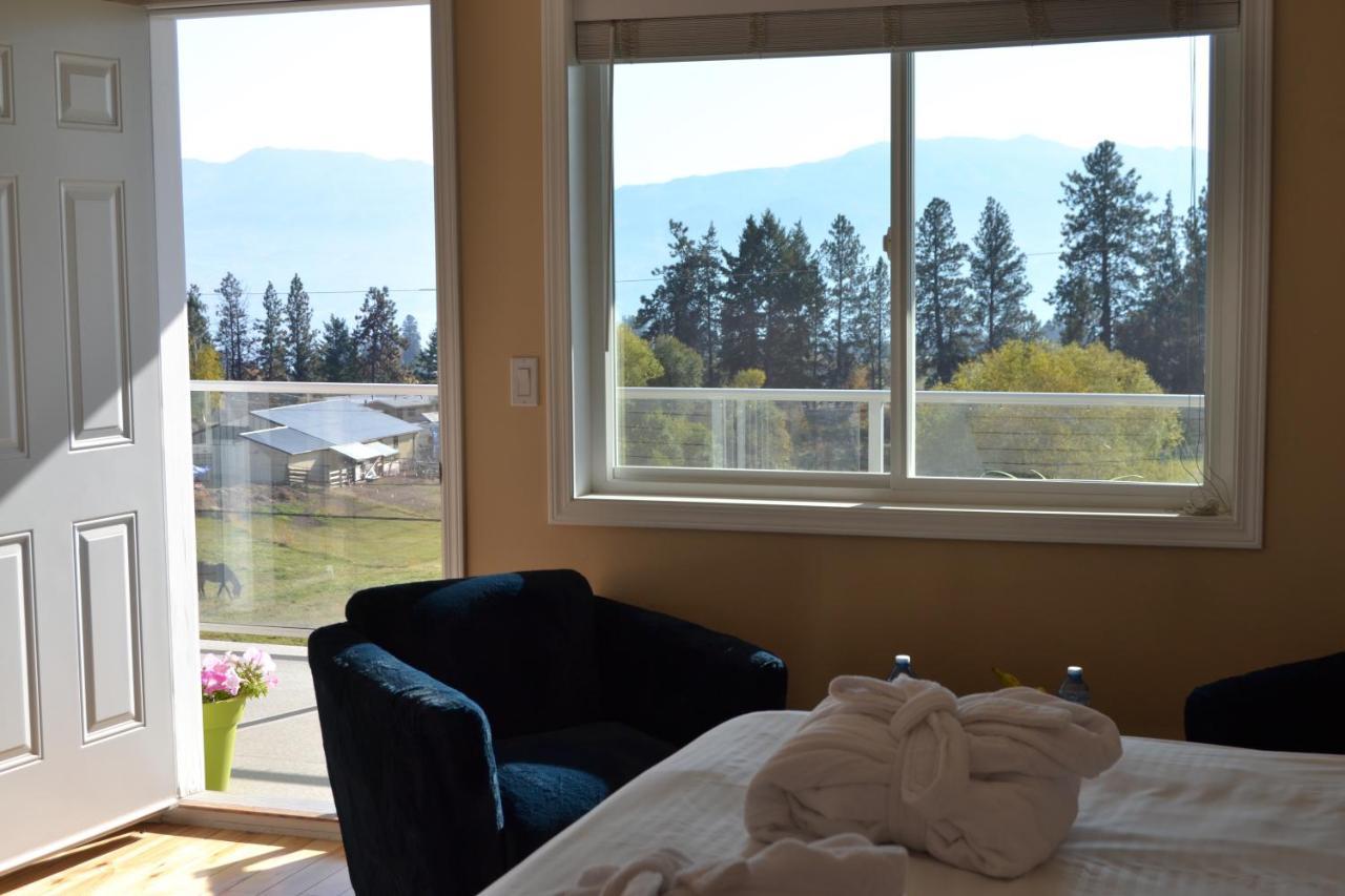 Salish B&B And Spa ウェストケロウナ エクステリア 写真