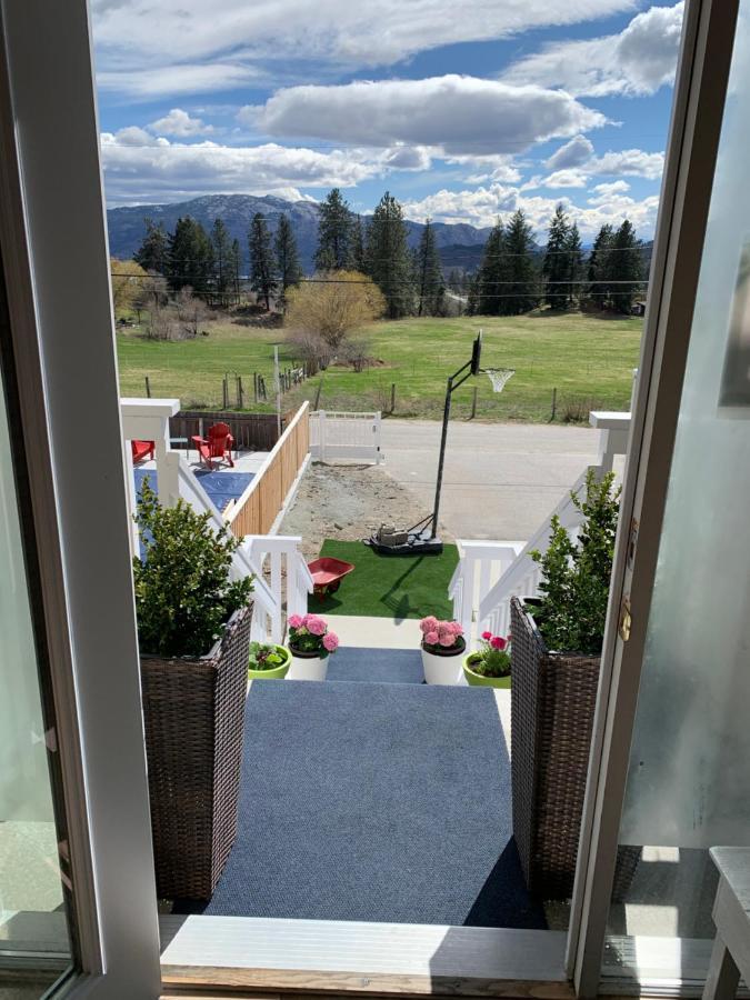 Salish B&B And Spa ウェストケロウナ エクステリア 写真