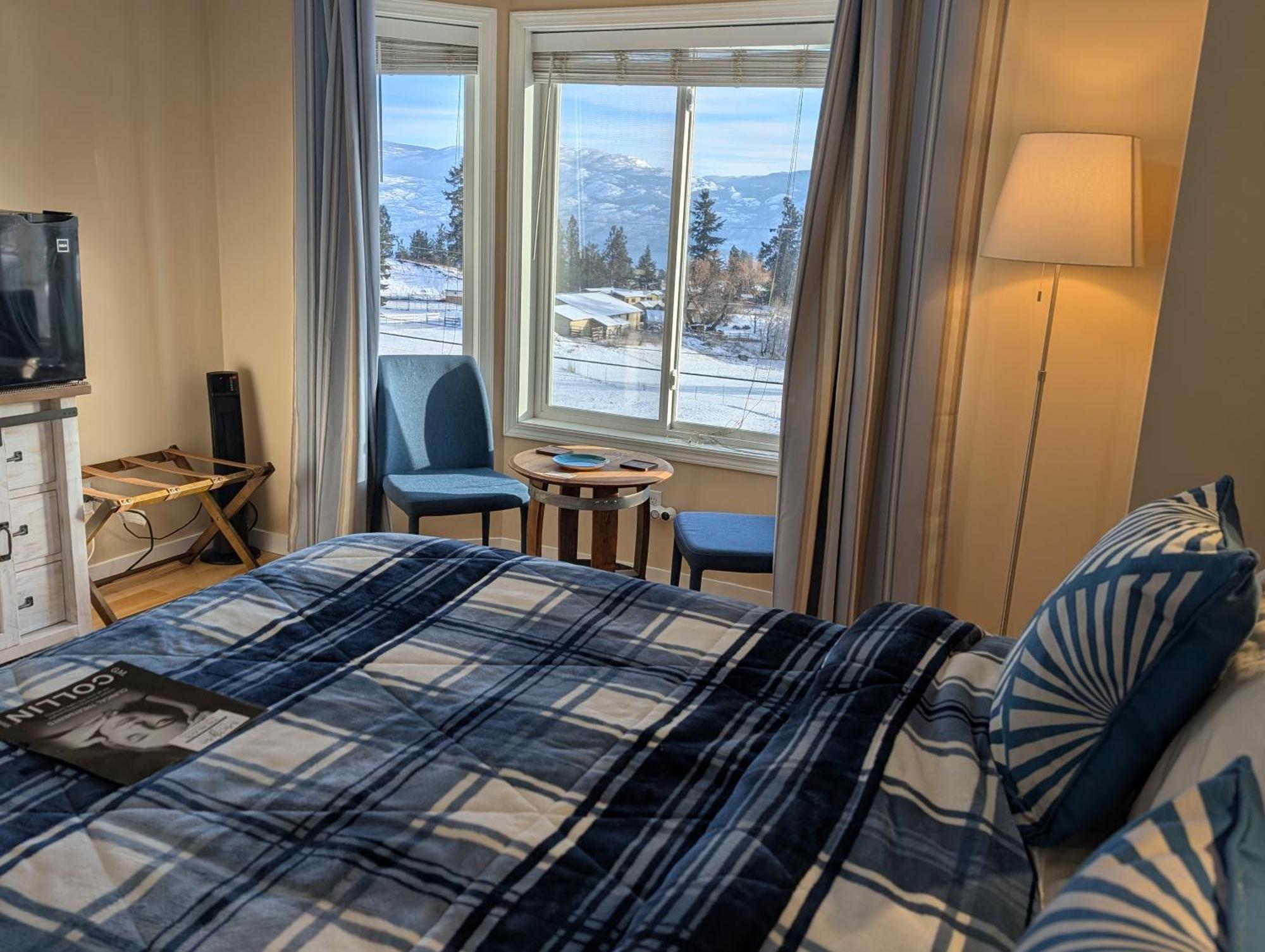 Salish B&B And Spa ウェストケロウナ エクステリア 写真