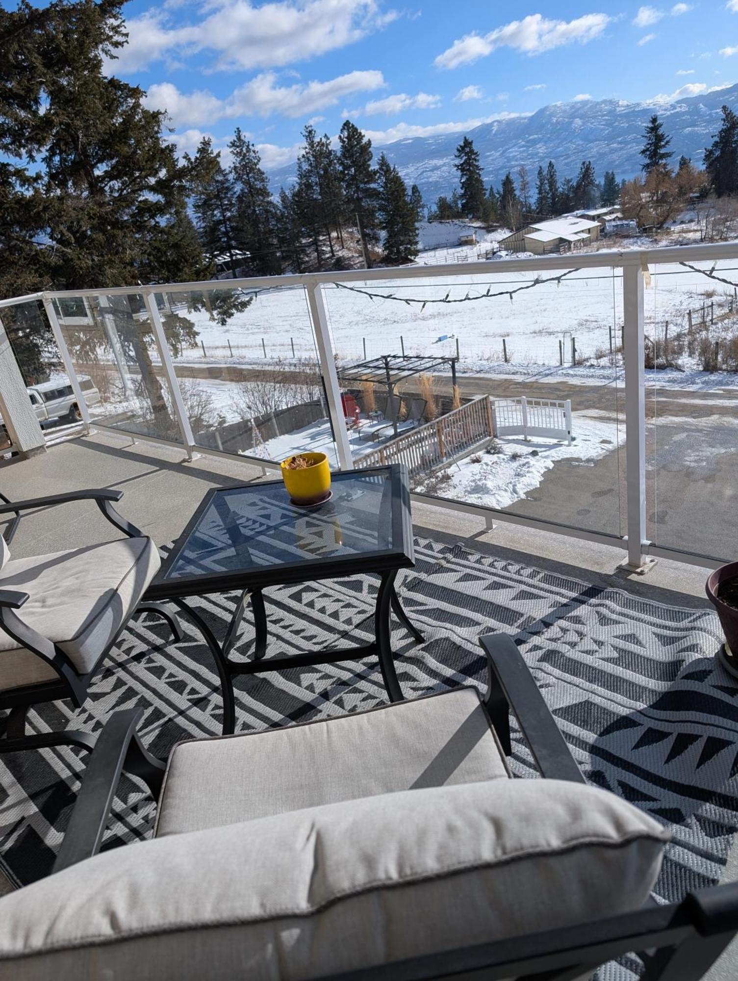 Salish B&B And Spa ウェストケロウナ エクステリア 写真